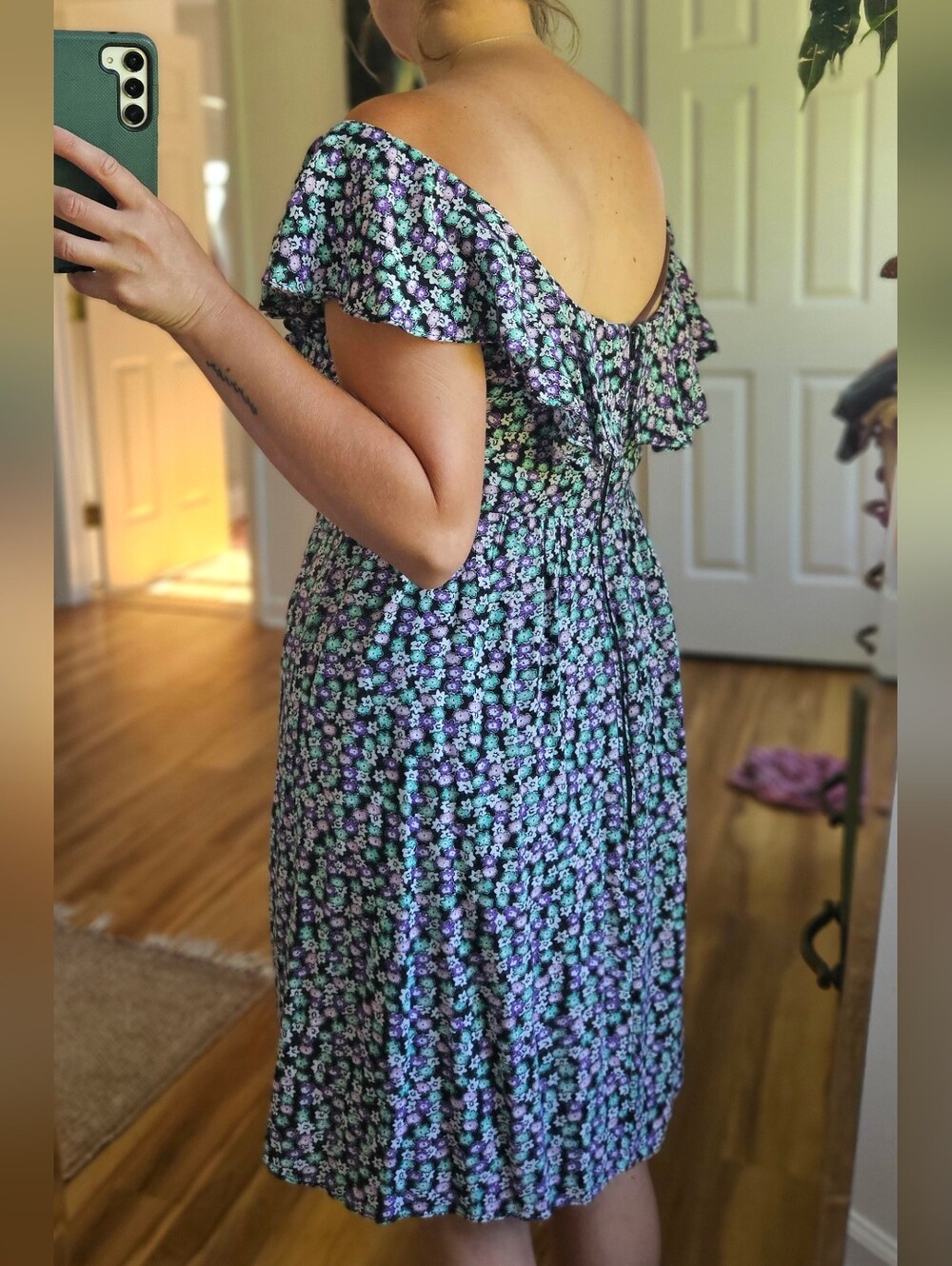 Vintage Karin Stevens Floral Ruffled Front Dress